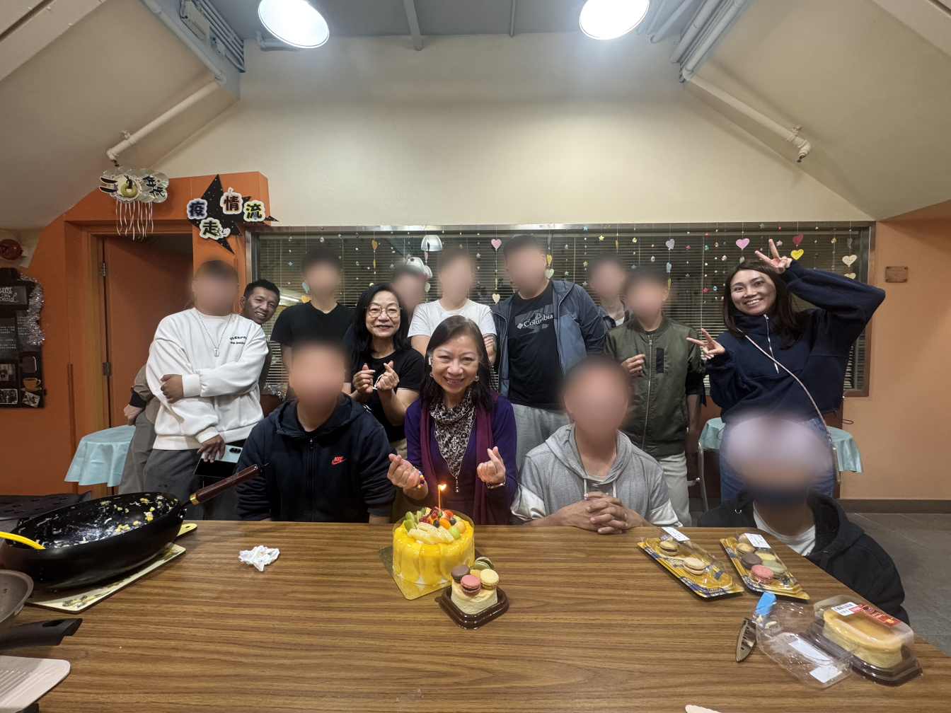 同場加映生日派對